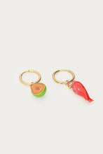 Lade das Bild in den Galerie-Viewer, MY Jewellery - Tropical Ohrringe mit Papaya und Papagei
