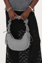 Load image into Gallery viewer, My Jewellery - karierte Crossbody-Tasche mit Rüschenriemen
