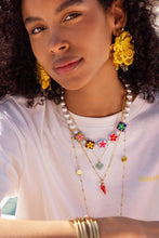 Lade das Bild in den Galerie-Viewer, MY Jewellery - Tropical Kette mit Kunstperlen und viereckige Blumen
