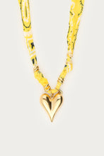 Lade das Bild in den Galerie-Viewer, MY Jewellery - Tropical gelbe Paisley-Kette mit Herz
