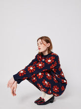 Lade das Bild in den Galerie-Viewer, BOBO Choses - releaxed Sweater Jaquard Flower

