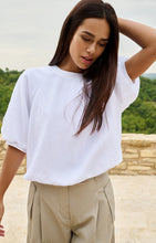 Lade das Bild in den Galerie-Viewer, YAYA - T-Shirt aus Webstoff mit Ballonärmeln und Reißverschluss in Pure White
